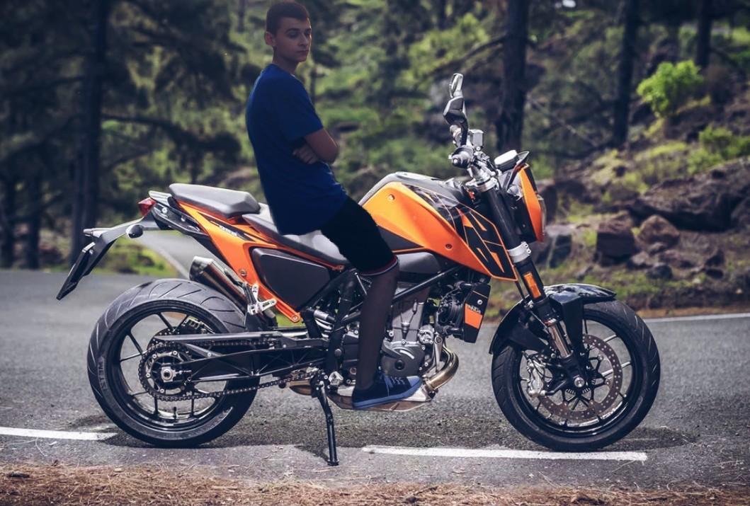 ktm duke 690 adventure