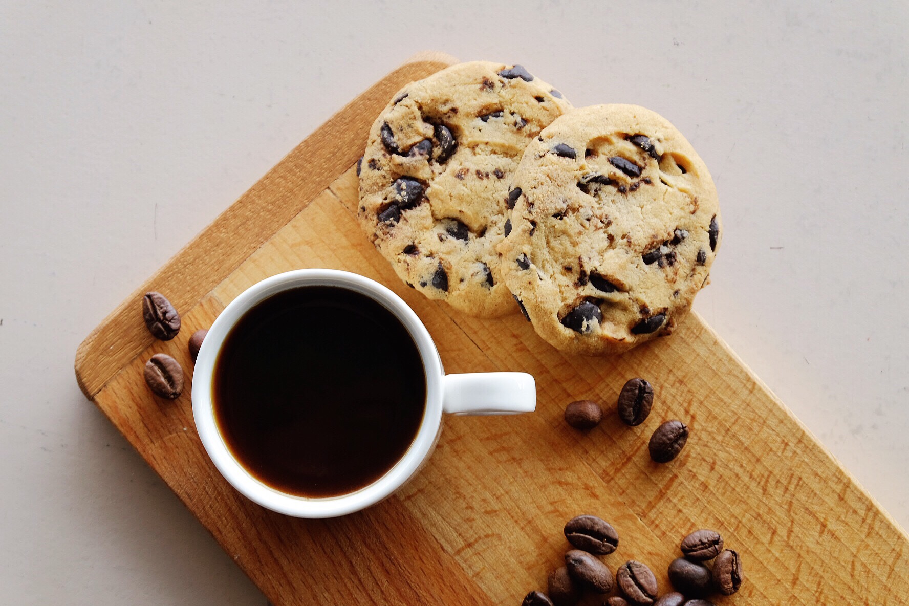 View cookie. Кофе и печеньки. Кофе с печенькой. Кофе и выпечка. Чашка кофе с печеньем.