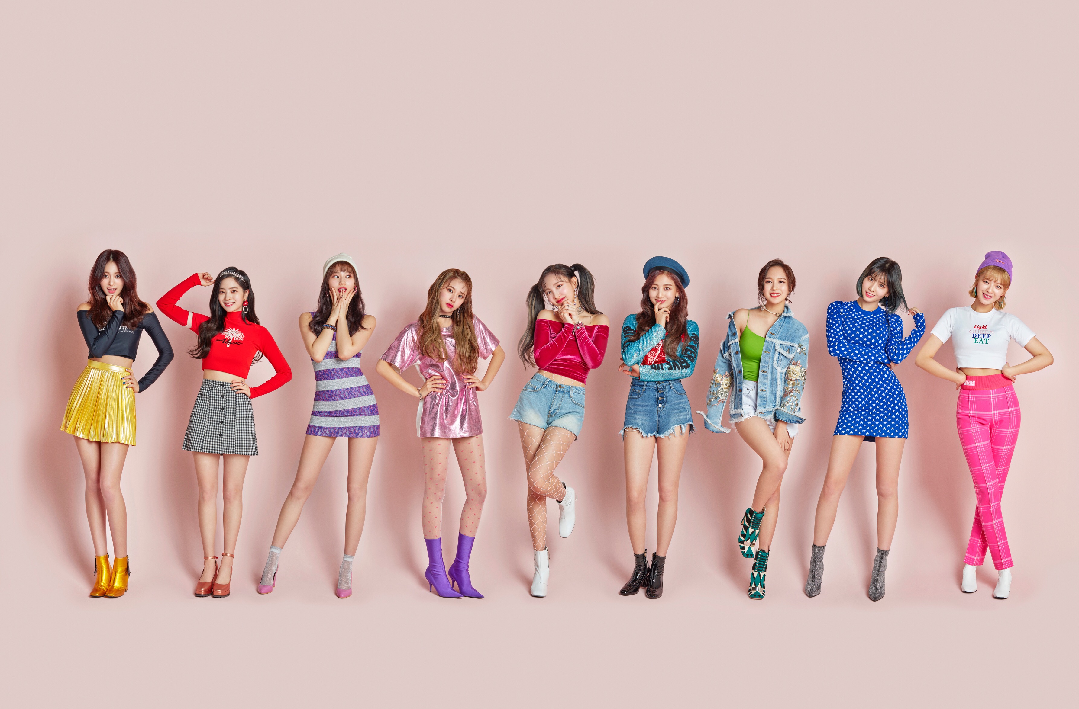 Bubble jyp. Группа twice 2012. Твайс участницы в полный рост. Рост участниц twice. Рост участниц твайс.