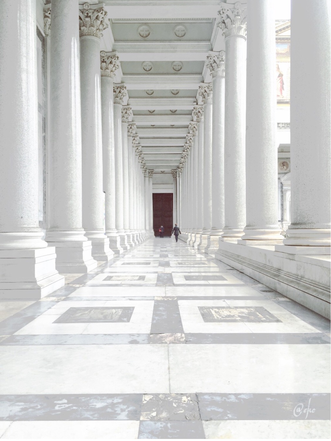 #freetoedit #pctilefloor #tilefloor #symmetry  #columns #architecture #white #pattern #design 