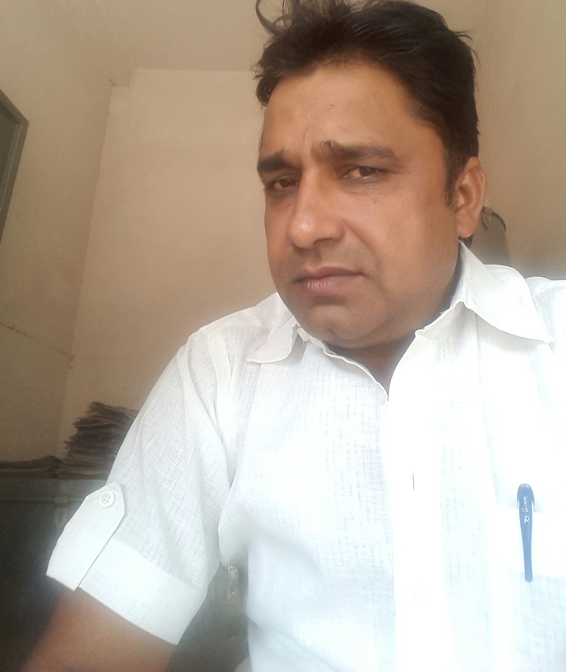 Picsart profile picture for @hrqureshi