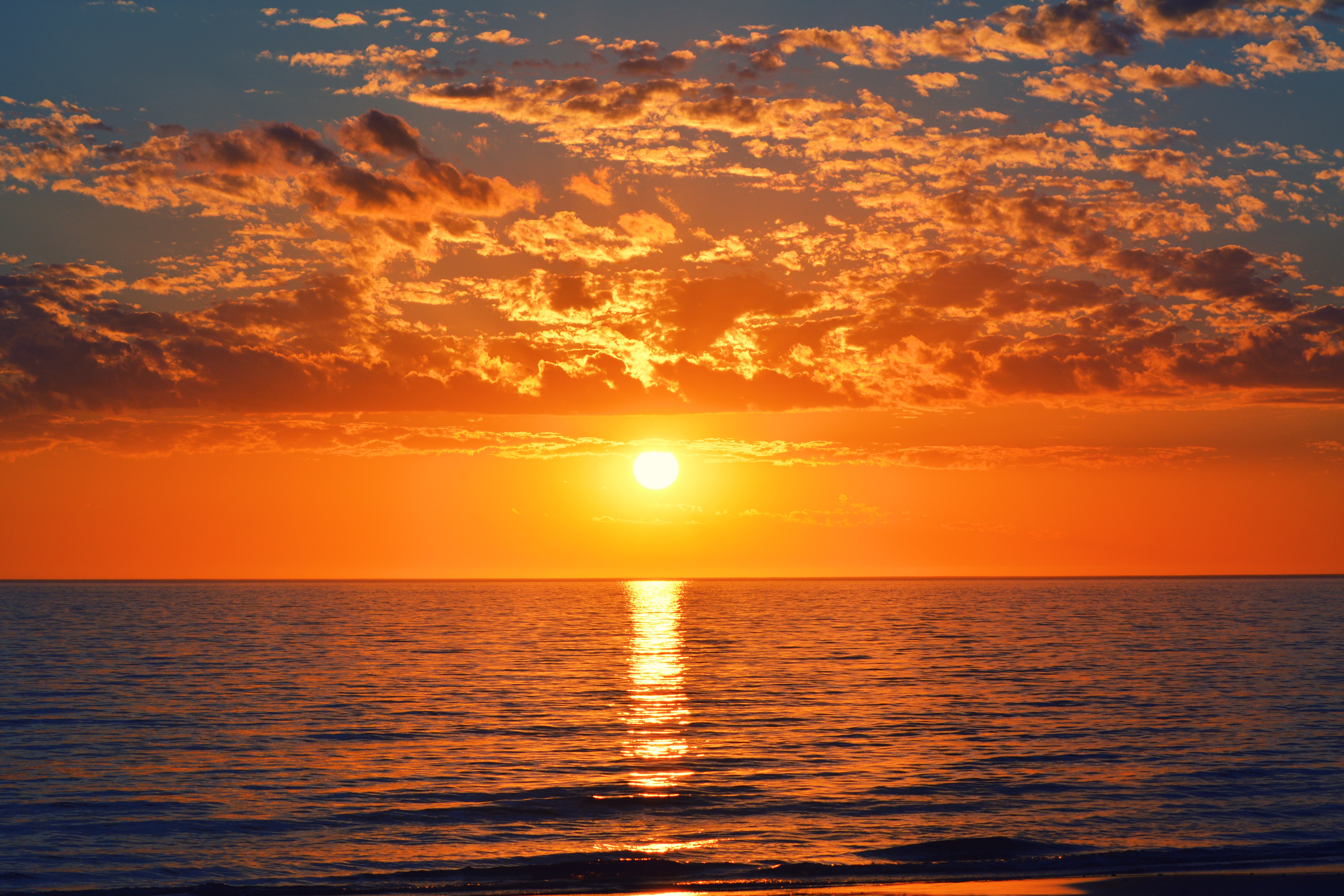 Читать восход солнца 8. Рассвет на море. Красивый закат. Закат солнца на море. Рассвет солнца.