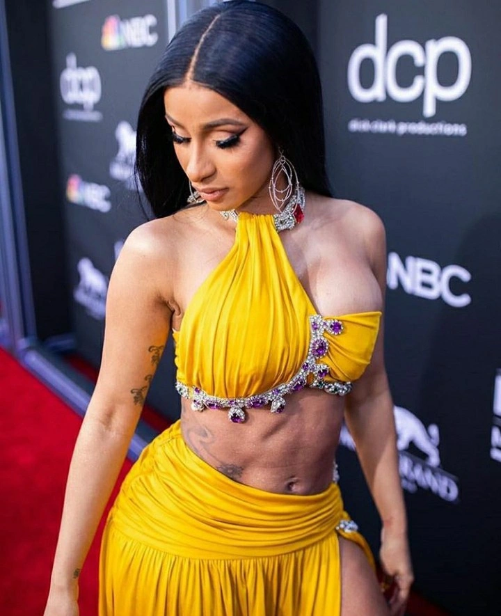 QUEEN 👑❤🙌
.
.
.
.
#cardib #bardigang #offset