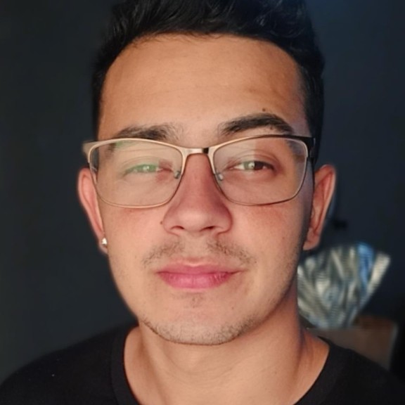 Picsart profile picture for @lucasleal