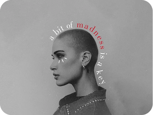 Изогнутый текст черно-белое изображение молодой девушки